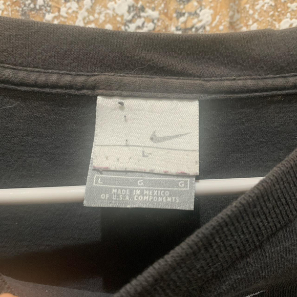 Sweatshirts - Picture 4 of 5